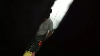 une brune lubrique se fait fister la CHATTE humide par des lesbiennes excitées porno vieille anal