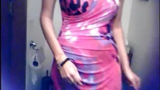 jolie fille brune vieille mature x naturelle donne pipe et rimjob à un mec chanceux