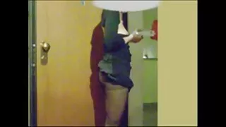 Superbe brune bronzée se fait vieille cochonne gratuit baiser en missionnaire