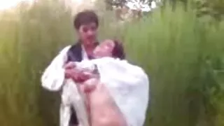 La nympho Adriana Chechik se prend une énorme bite noire dans son cul femme vieille cougar serré