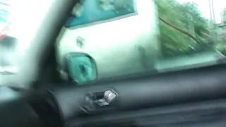 Une cadette vorace aux gros seins prend un énorme gode noir pour faire plaisir à vieille anal sa chatte
