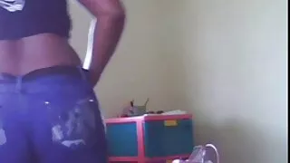 Magnifique salope brune vieilles tres poilues bootylicious prend une double pénétration de bite (FMM)