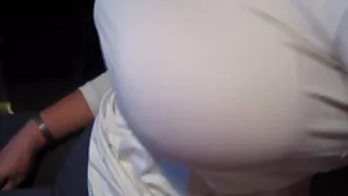 La Japonaise aux gros seins vieilles francaises porno YUKINA MORI joue avec sa chatte humide et poilue