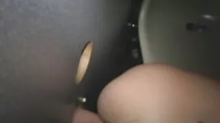 Jade Chihiro Kitagawa suce vieille mature nue deux saucisses dans la cuisine