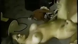 Séduisante mature aux seins à couper le souffle Harmony Reigns chevauche vieux baise vieux une bite après une pipe chaude