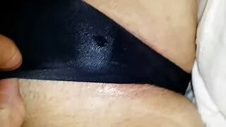 Professeur de guitare lèche et baise la vieille fille en chaleur chatte de la charmante étudiante Delia Darling